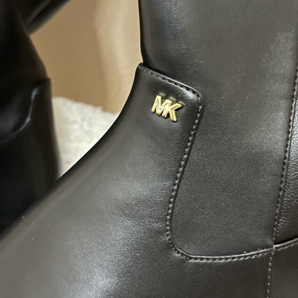 Michael Kors Knee Boots NWOT Size 8 - Picture 3 of 8
